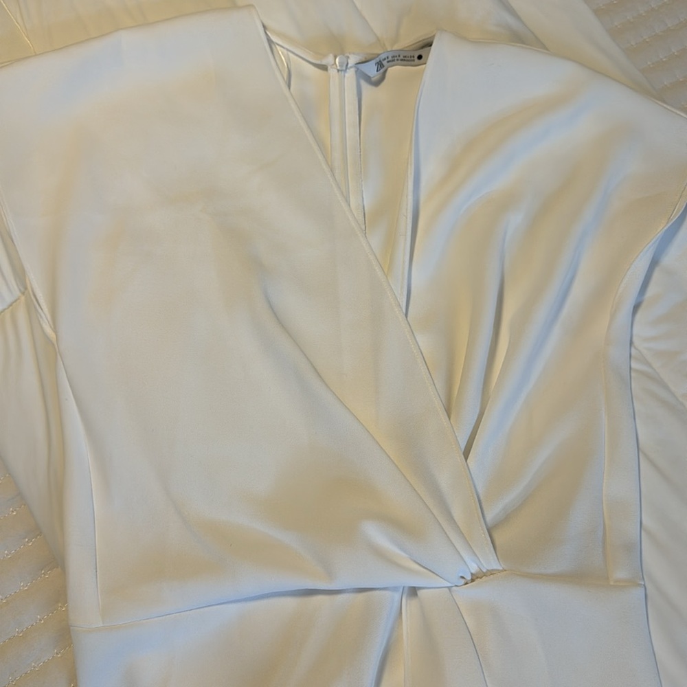 Zara blouse - Picture 2 of 3